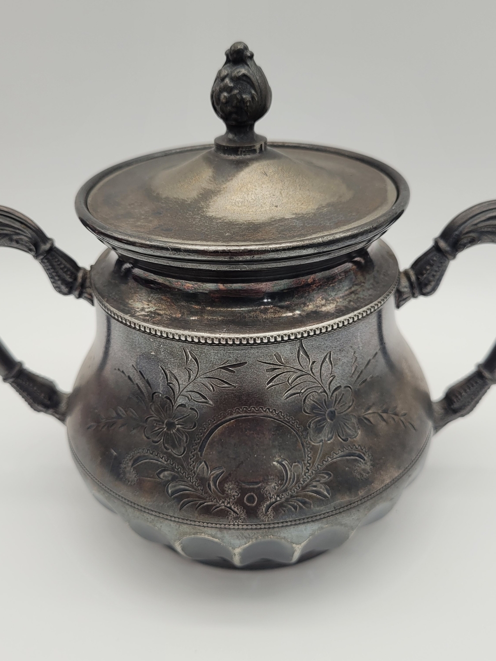 Vintage-Style Silver Floral Sugar Bowl with Lid Gately & Rogers